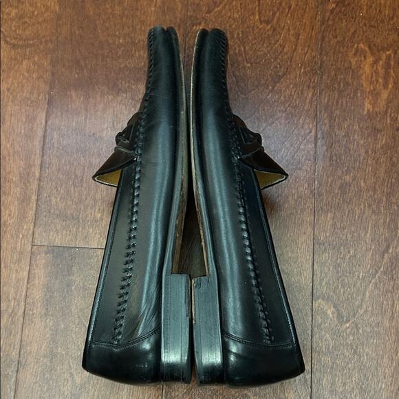 Magnanni Classic Black Leather Slip-On Loafers with Stitch Work, Size 9.5 main image 10
